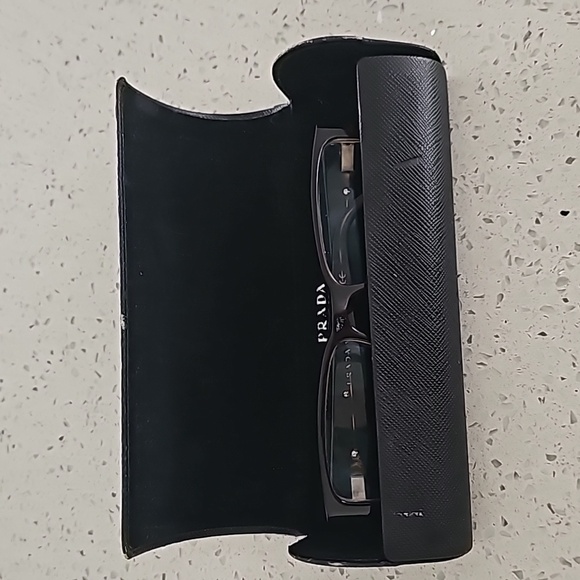 Prada 2005 Progressive Eyeglasses with Silver Logo details on wings - Picture 14 of 14